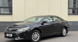 Toyota Camry 2015 года за 9 800 000 тг. в Астана – фото 2