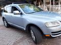 Volkswagen Touareg 2004 года за 4 800 000 тг. в Алматы – фото 6