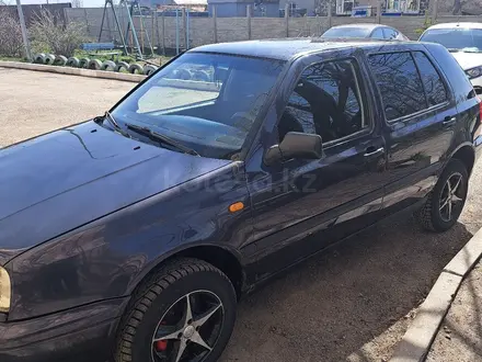 Volkswagen Golf 1996 года за 1 900 000 тг. в Караганда – фото 2