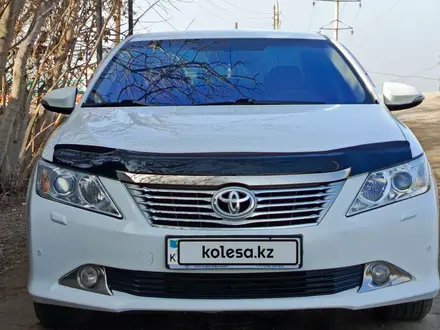 Toyota Camry 2014 года за 9 800 000 тг. в Жетысай – фото 2