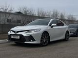 Toyota Camry 2023 годаүшін17 600 000 тг. в Актобе