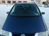 Volkswagen Sharan 1998 годаүшін3 100 000 тг. в Костанай – фото 3