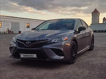 Toyota Camry 2020 года за 11 000 000 тг. в Караганда