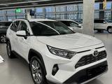 Toyota RAV4 2020 года за 16 800 000 тг. в Астана – фото 3