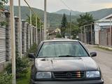Volkswagen Vento 1992 года за 1 300 000 тг. в Есик
