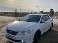 Toyota Camry 2013 годаfor9 700 000 тг. в Актобе – фото 10