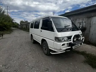 Mitsubishi Delica