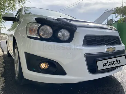 Chevrolet Aveo 2014 года за 3 100 000 тг. в Кентау – фото 2