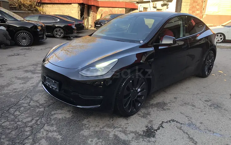 Tesla Model Y 2023 года за 22 999 000 тг. в Алматы