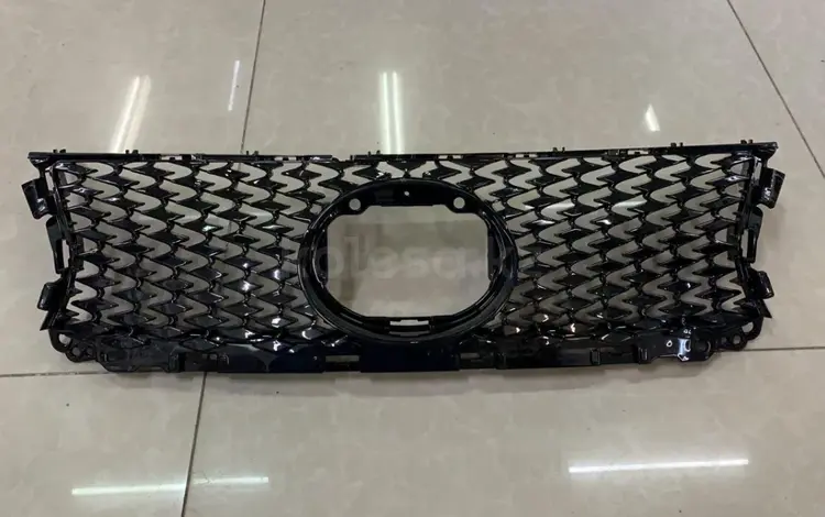 Решетка радиатора на Lexus IS F-Sport за 37 000 тг. в Алматы