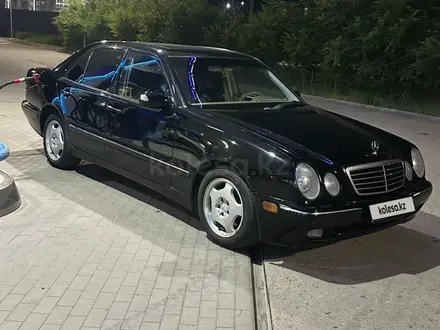 Mercedes-Benz E 320 2001 года за 4 500 000 тг. в Астана – фото 2