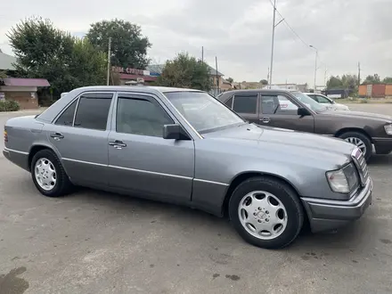 Mercedes-Benz E 230 1991 года за 2 000 000 тг. в Тараз – фото 3