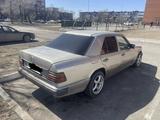 Mercedes-Benz E 230 1990 года за 1 600 000 тг. в Караганда – фото 3