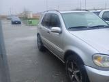 Mercedes-Benz ML 320 2002 годаүшін5 000 000 тг. в Актобе – фото 2