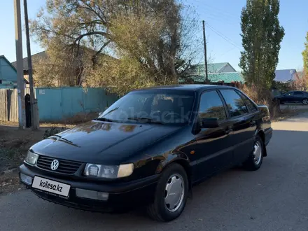 Volkswagen Passat 1995 года за 1 450 000 тг. в Актобе