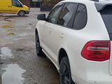 Porsche Cayenne 2007 года за 7 500 000 тг. в Актау – фото 2