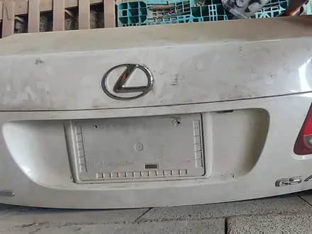 Крышка багажника Lexus GS S190 за 30 000 тг. в Алматы