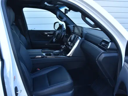 Lexus LX 600 Luxury 7S 2024 года за 73 500 000 тг. в Астана – фото 15