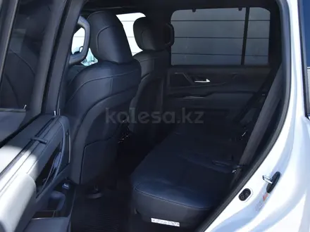 Lexus LX 600 Luxury 7S 2024 года за 73 500 000 тг. в Астана – фото 11