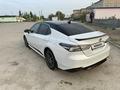 Toyota Camry 2021 года за 15 500 000 тг. в Кызылорда – фото 13