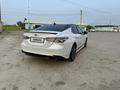 Toyota Camry 2021 года за 15 500 000 тг. в Кызылорда – фото 14