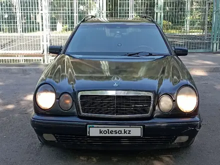 Mercedes-Benz E 290 1996 года за 2 700 000 тг. в Алматы