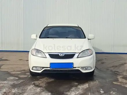 Daewoo Gentra 2014 года за 3 490 000 тг. в Алматы – фото 2