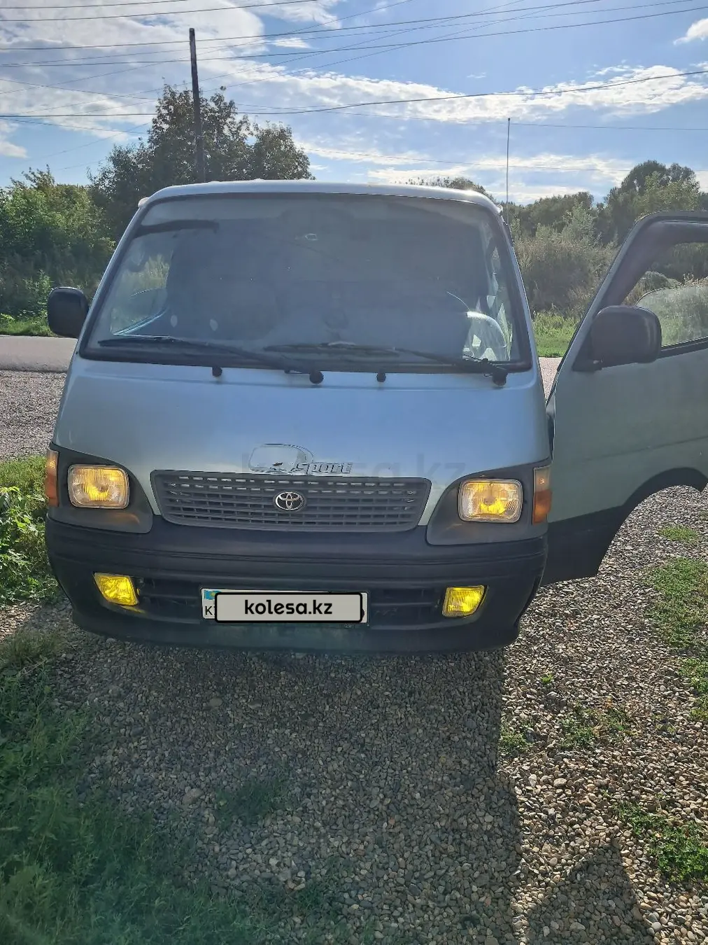 Toyota HiAce, 2002