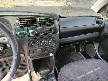 Volkswagen Golf 1995 года за 1 300 000 тг. в Алматы – фото 4