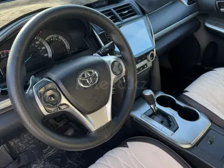 Toyota Camry 2014 года за 8 500 000 тг. в Жанаозен – фото 5