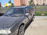 Nissan Primera 1993 года за 500 000 тг. в Астана