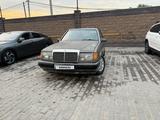 Mercedes-Benz E 230 1990 годаүшін1 150 000 тг. в Алматы