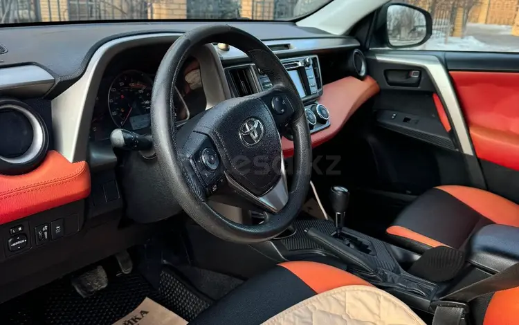 Toyota RAV4 2014 года за 9 500 000 тг. в Уральск