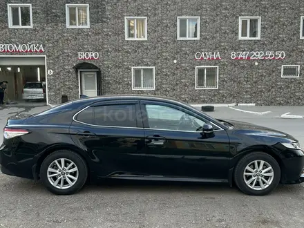 Toyota Camry 2020 года за 11 900 000 тг. в Костанай – фото 6