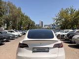 Tesla Model Y 2021 года за 23 000 000 тг. в Алматы – фото 5