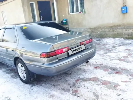 Toyota Camry 1998 года за 3 450 000 тг. в Алматы – фото 5