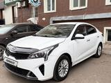 Kia Rio 2021 года за 8 300 000 тг. в Астана