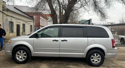 Chrysler Town and Country 2008 года за 9 200 000 тг. в Уральск – фото 3