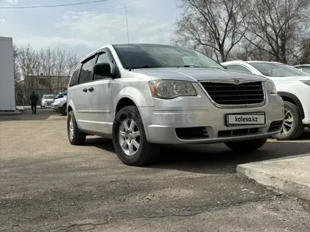 Chrysler Town and Country 2008 года за 9 200 000 тг. в Уральск – фото 7