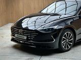 Hyundai Sonata High-Tech 2020 года за 11 499 000 тг. в Астана – фото 2