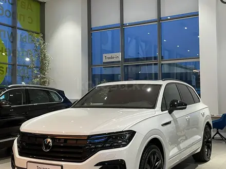 Volkswagen Touareg 2022 года за 32 740 000 тг. в Алматы