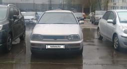 Volkswagen Golf 1994 года за 1 800 000 тг. в Алматы