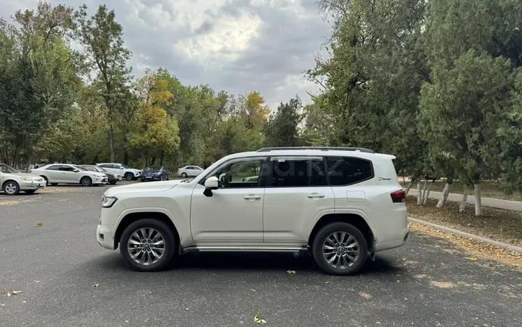 Toyota Land Cruiser 2022 года за 49 000 000 тг. в Шымкент