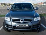 Volkswagen Touareg 2005 года за 4 900 000 тг. в Астана – фото 3