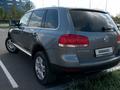 Volkswagen Touareg 2005 года за 4 990 000 тг. в Астана – фото 7