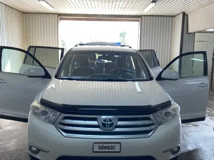 Toyota Highlander 2012 года за 8 750 000 тг. в Алматы – фото 21