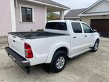 Toyota Hilux 2015 года за 10 000 000 тг. в Атырау – фото 2