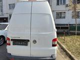 Volkswagen  Transporter 2011 годаfor12 000 000 тг. в Алматы – фото 4