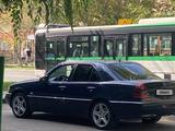Mercedes-Benz C 280 1997 года за 2 100 000 тг. в Астана