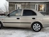 Hyundai Accent 2004 годаfor2 500 000 тг. в Актобе – фото 2